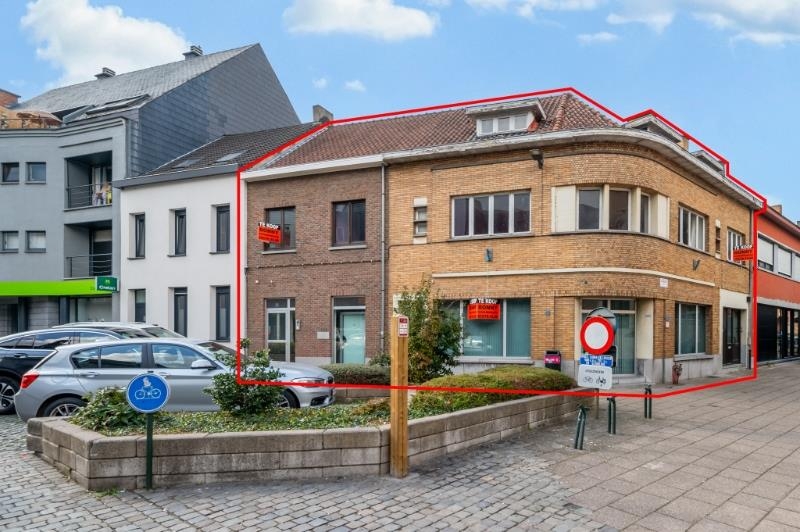 Handelszaak te  koop in Erembodegem 9320 345000.00€  slaapkamers 504.00m² - Zoekertje 240815