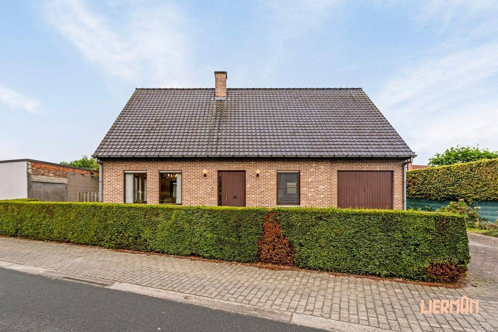 Huis te  koop in Mere 9420 389000.00€ 3 slaapkamers 180.00m² - Zoekertje 242064