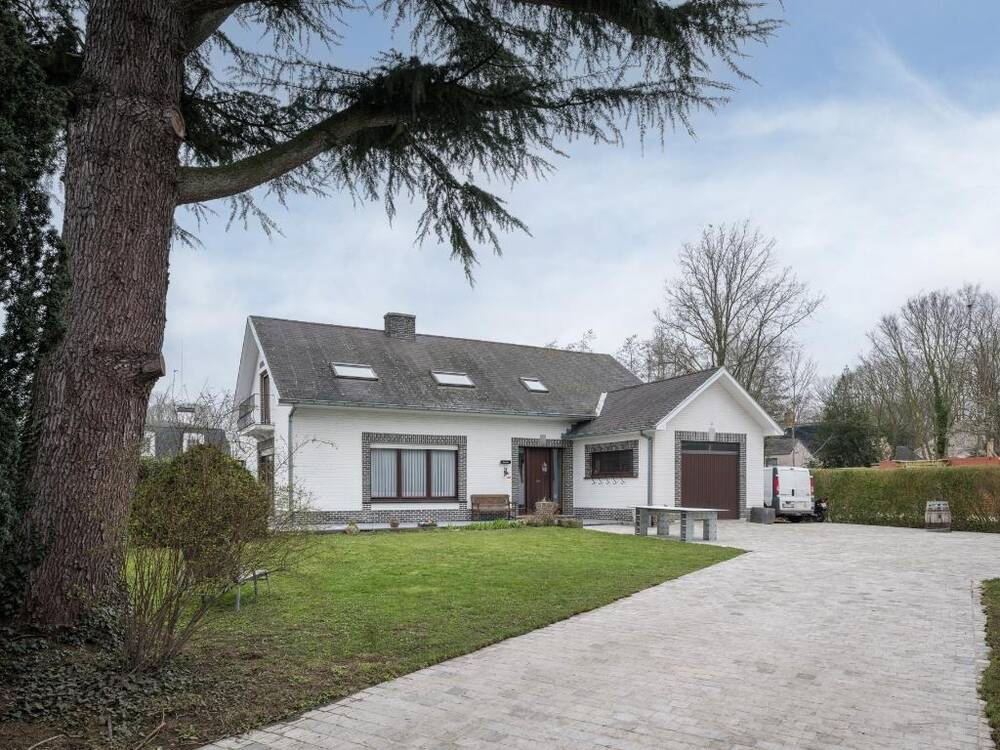 Huis te  koop in Sint-Denijs-Westrem 9051 798000.00€ 6 slaapkamers 276.00m² - Zoekertje 243259