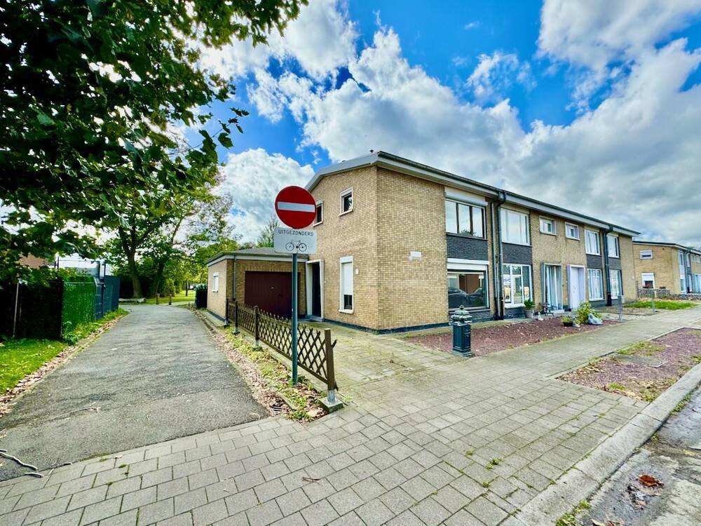 Huis te  koop in Ertvelde 9940 210000.00€ 2 slaapkamers 120.00m² - Zoekertje 244429