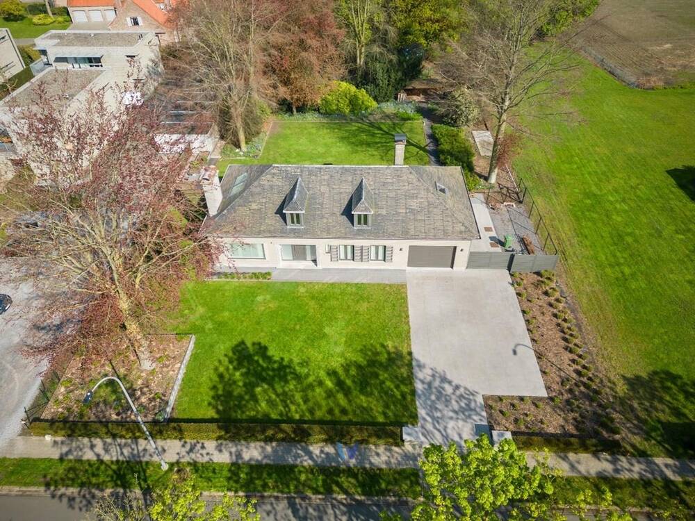 Villa te  koop in Beveren-Waas 9120 699000.00€ 3 slaapkamers 320.00m² - Zoekertje 247492