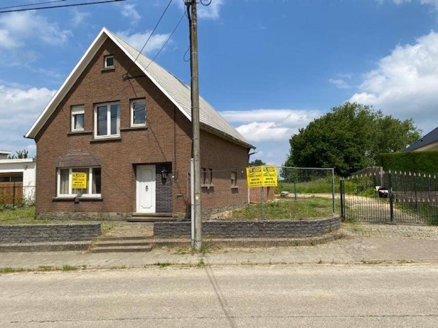 Huis te  koop in Zottegem 9620 249000.00€ 3 slaapkamers m² - Zoekertje 250721