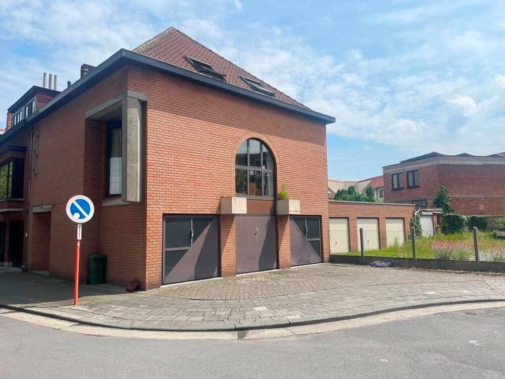 Huis te  koop in Gentbrugge 9050 520000.00€ 2 slaapkamers 230.00m² - Zoekertje 251698