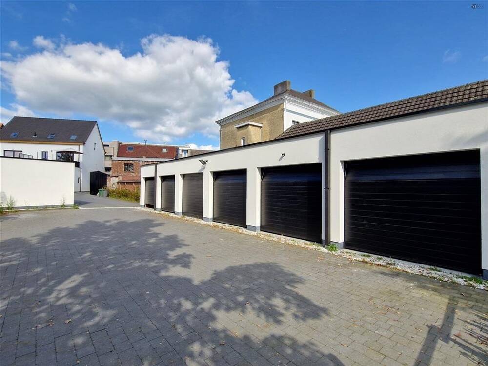 Parking & garage te  koop in Zele 9240 32000.00€  slaapkamers m² - Zoekertje 254091