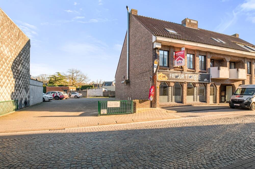 Handelszaak te  koop in Bazel 9150 195000.00€ 0 slaapkamers 121.00m² - Zoekertje 257301