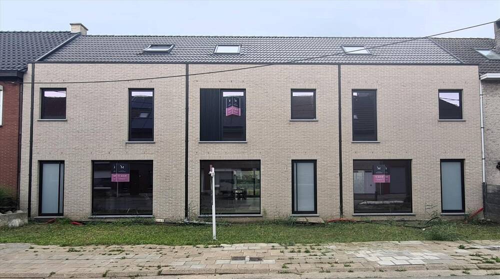 Huis te  koop in Zelzate 9060 248522.00€ 4 slaapkamers m² - Zoekertje 263494