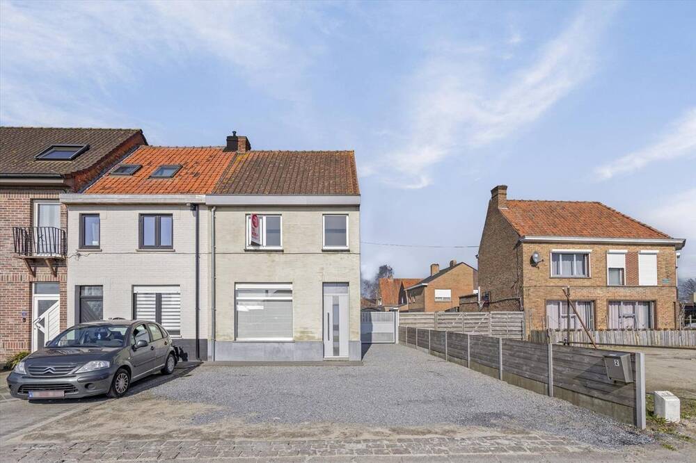 Huis te  in Eeklo 9900 260000.00€ 4 slaapkamers 150.00m² - Zoekertje 266759