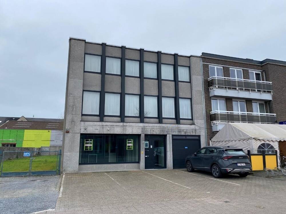 Handelszaak te  huur in Zulte 9870 525.00€  slaapkamers m² - Zoekertje 270239