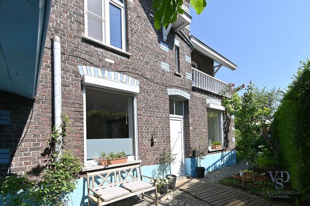 Handelszaak te  koop in Oudenaarde 9700 320000.00€  slaapkamers 137.00m² - Zoekertje 282471