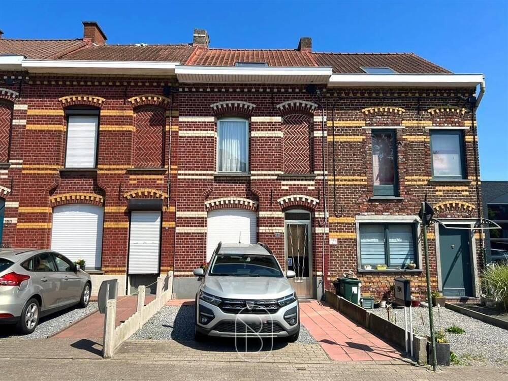 Huis te  koop in Ronse 9600 125000.00€ 2 slaapkamers 150.00m² - Zoekertje 284606