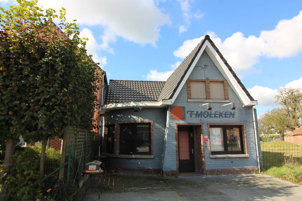 Handelszaak te  koop in Denderbelle 9280 220000.00€ 0 slaapkamers m² - Zoekertje 285627