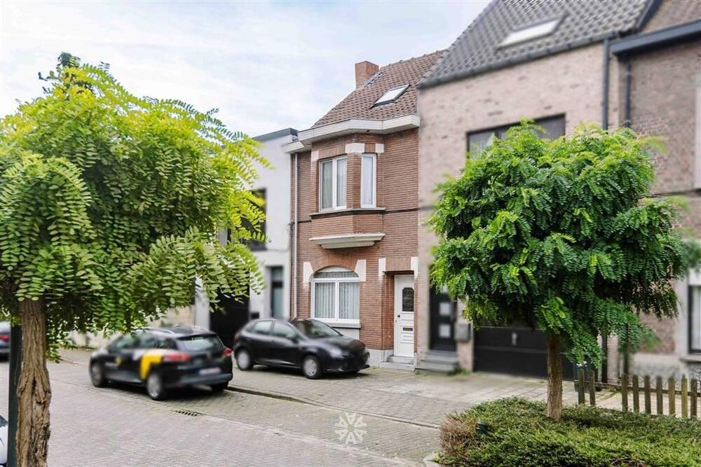 Huis te  koop in Destelbergen 9070 240000.00€ 3 slaapkamers 150.00m² - Zoekertje 287189