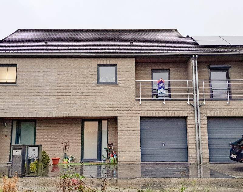 Huis te  huur in Zottegem 9620 950.00€ 3 slaapkamers 187.00m² - Zoekertje 286154