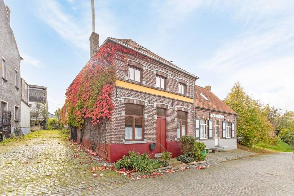 Huis te  koop in Dikkele 9630 199000.00€ 3 slaapkamers 172.00m² - Zoekertje 288035