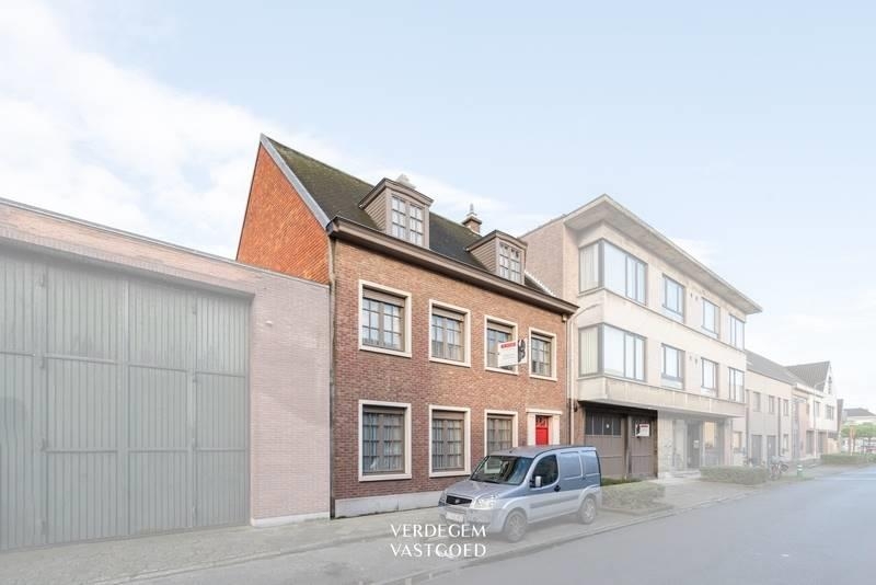 Huis te  koop in Lokeren 9160 529000.00€ 5 slaapkamers 370.00m² - Zoekertje 290227