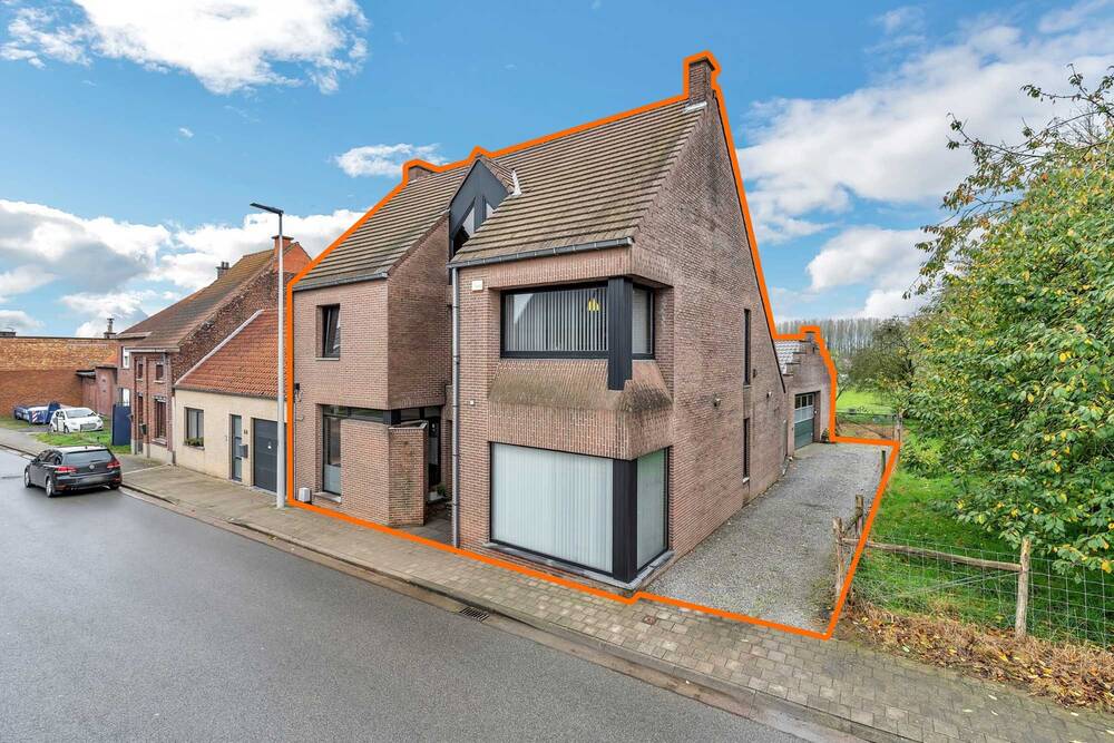 Huis te  koop in Erembodegem 9320 439000.00€ 3 slaapkamers 234.00m² - Zoekertje 290985