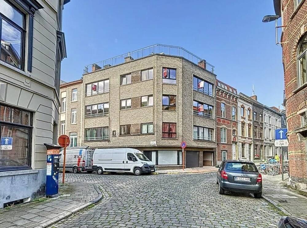 Parking & garage te  koop in Gent 9000 25000.00€  slaapkamers m² - Zoekertje 291681