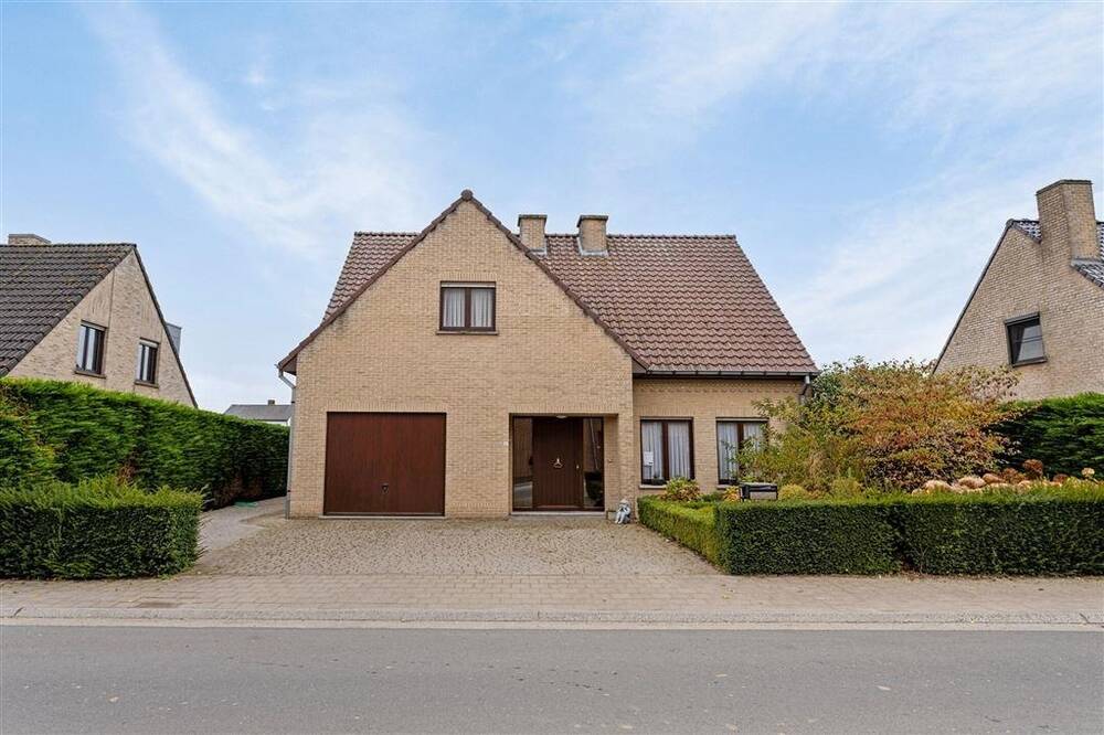 Huis te  koop in Kluisbergen 9690 415000.00€ 3 slaapkamers 227.00m² - Zoekertje 292189