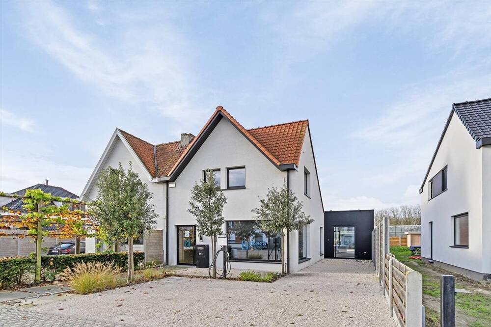 Handelszaak te  koop in Maldegem 9990 650000.00€  slaapkamers 0.00m² - Zoekertje 297069