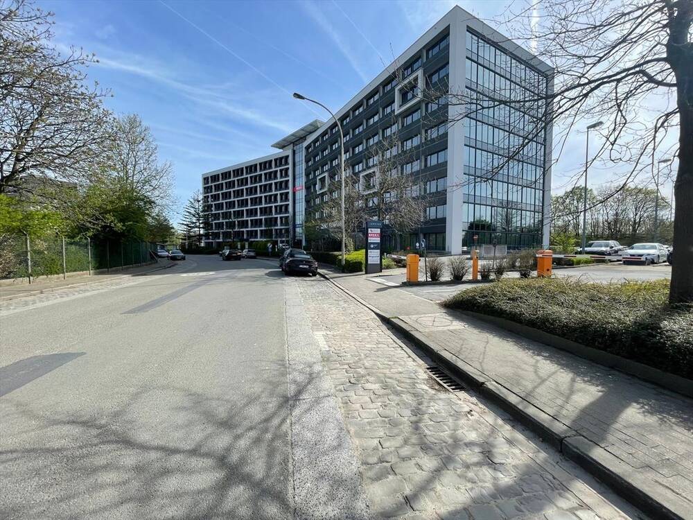 Handelszaak te  huur in Gent 9000 2722.00€  slaapkamers 242.00m² - Zoekertje 296443