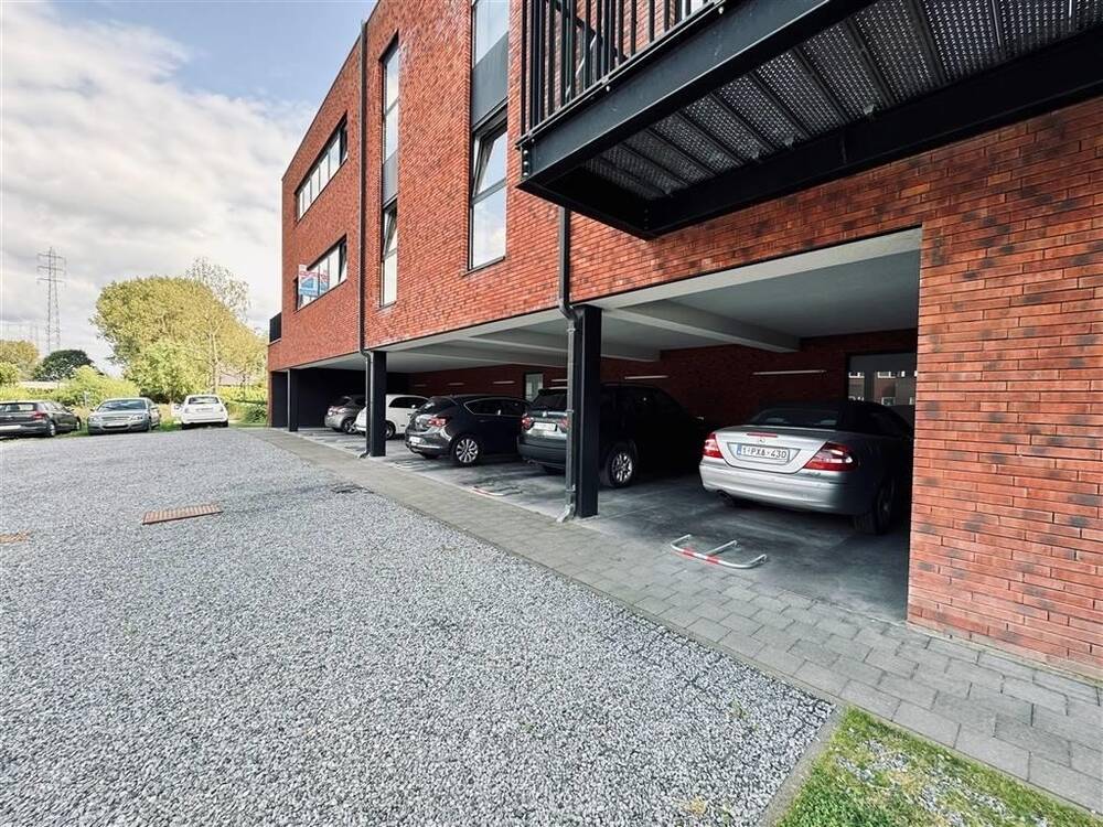 Parking & garage te  huur in Steendorp 9140 60.00€  slaapkamers m² - Zoekertje 298106