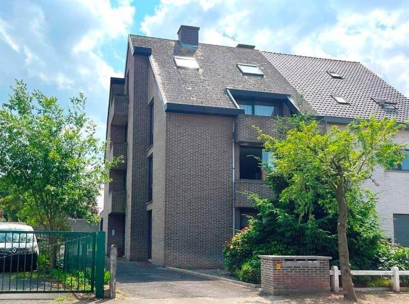 Huis te  koop in Zwijnaarde 9052 660000.00€  slaapkamers 301.00m² - Zoekertje 298614