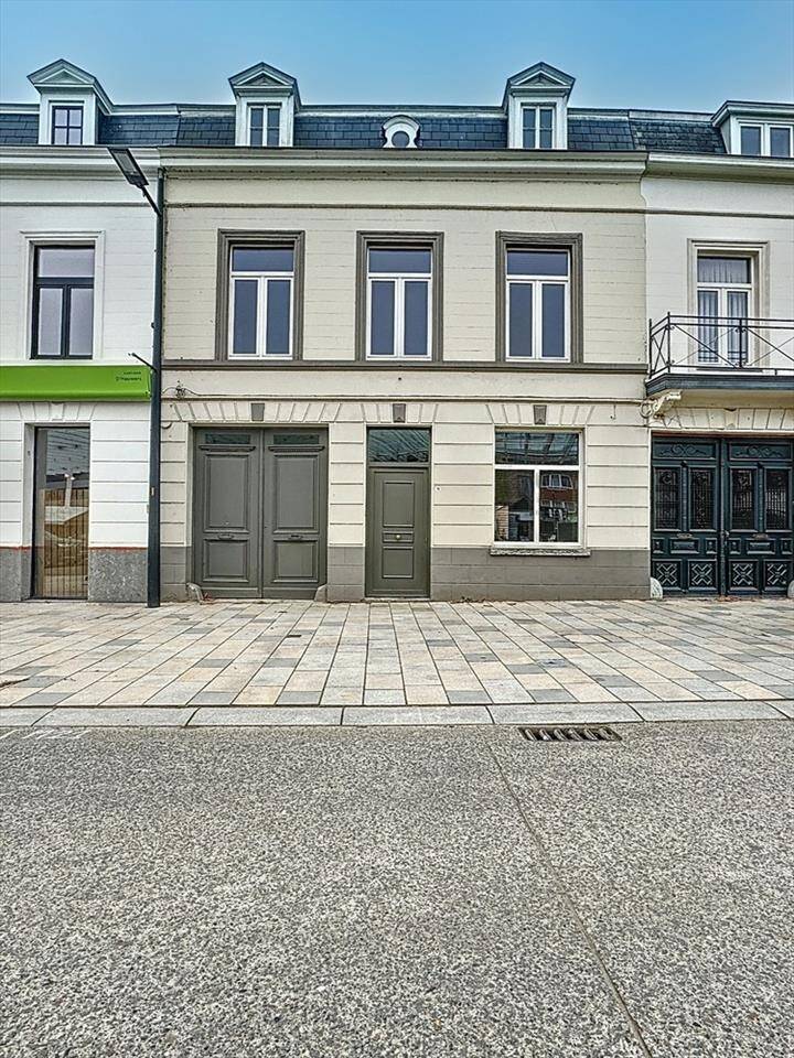 Huis te  huur in Sint-Lievens-Houtem 9520 995.00€ 3 slaapkamers m² - Zoekertje 301768