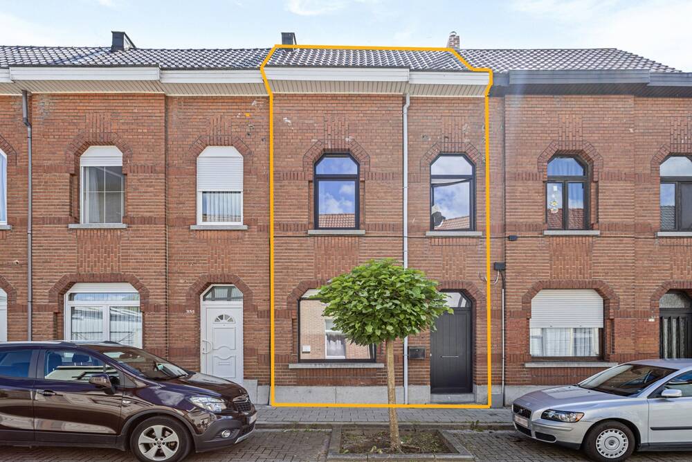 Huis te  koop in Aalst 9300 240000.00€ 3 slaapkamers 170.00m² - Zoekertje 302051