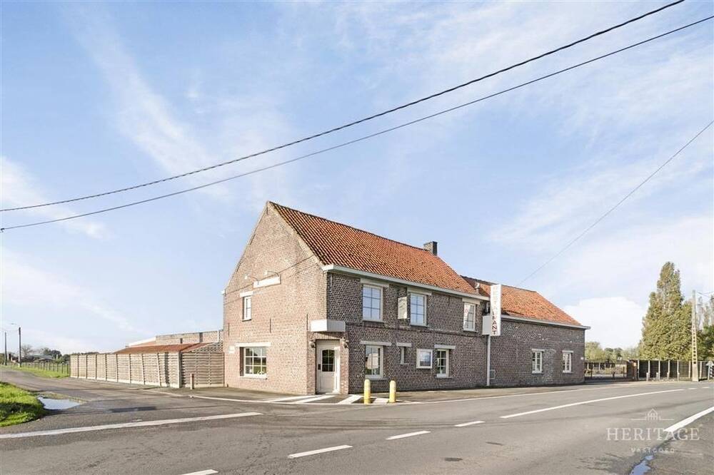 Handelszaak te  koop in Deinze 9800 0.00€ 3 slaapkamers 366.00m² - Zoekertje 303303