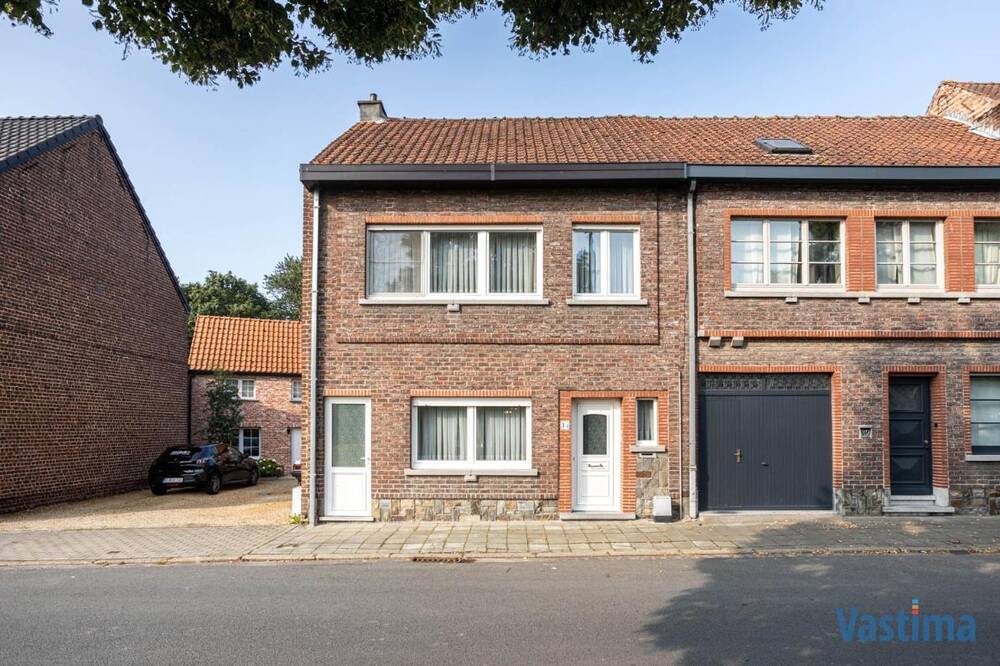 Huis te  koop in Aalst 9300 255000.00€ 3 slaapkamers 173.00m² - Zoekertje 304644