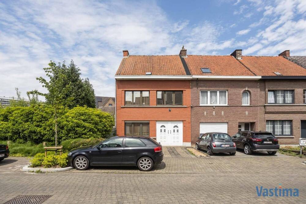 Huis te  koop in Aalst 9300 375000.00€ 3 slaapkamers 200.00m² - Zoekertje 304056