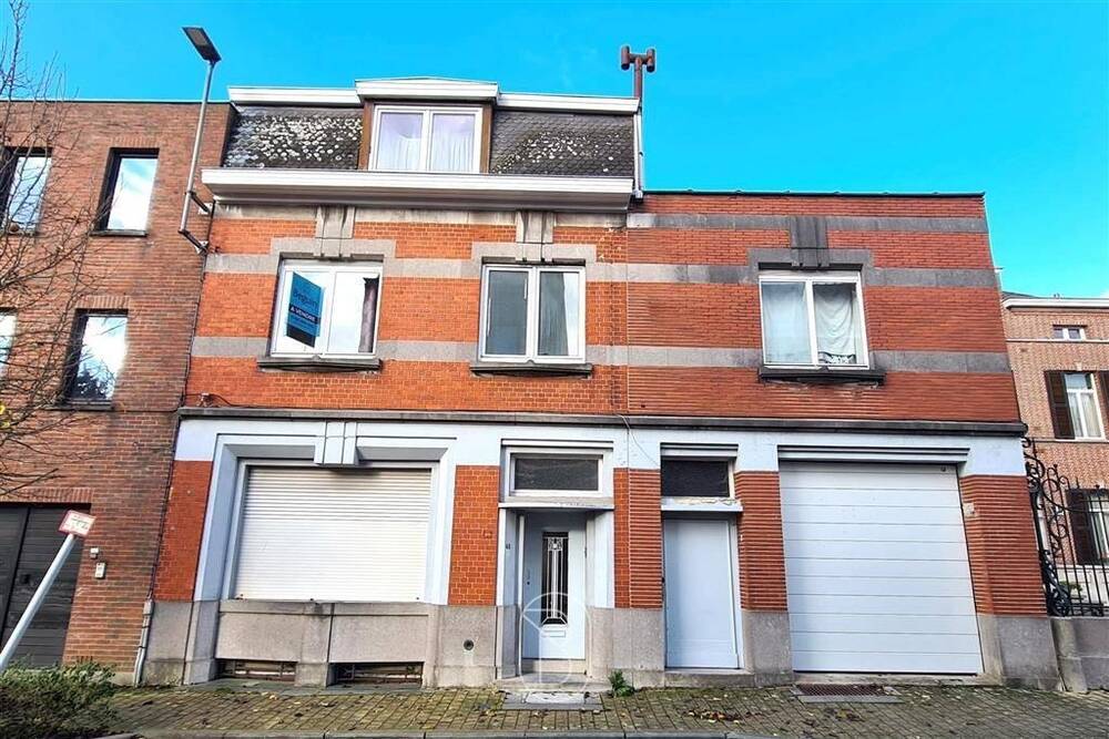 Huis te  koop in Ronse 9600 189000.00€ 5 slaapkamers 300.00m² - Zoekertje 304972