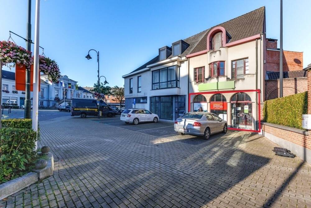 Handelszaak te  huur in Lebbeke 9280 900.00€ 0 slaapkamers m² - Zoekertje 304672