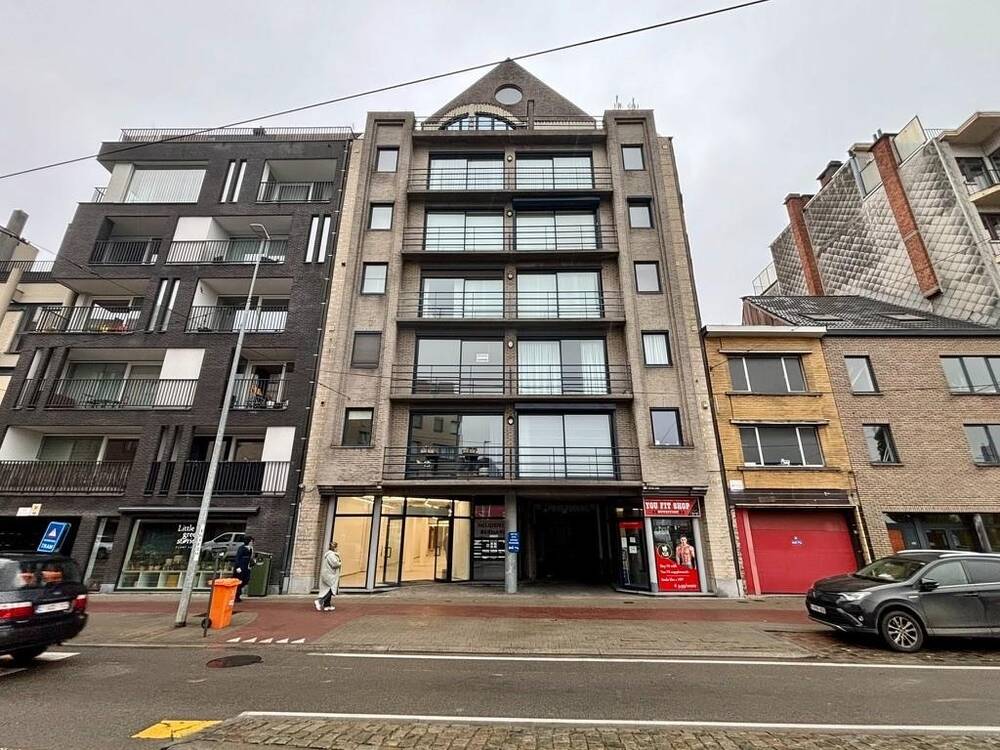 Handelszaak te  koop in Ledeberg 9050 750000.00€  slaapkamers 677.00m² - Zoekertje 305639