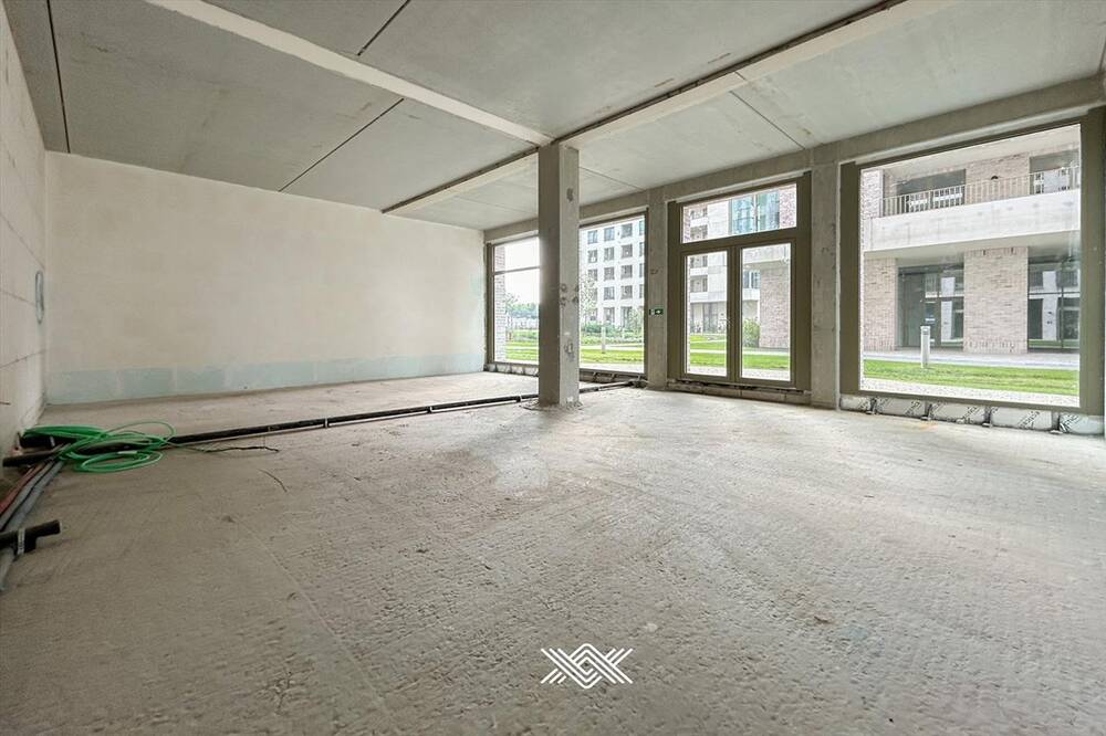 Handelszaak te  koop in Deinze 9800 210000.00€  slaapkamers 78.00m² - Zoekertje 305689