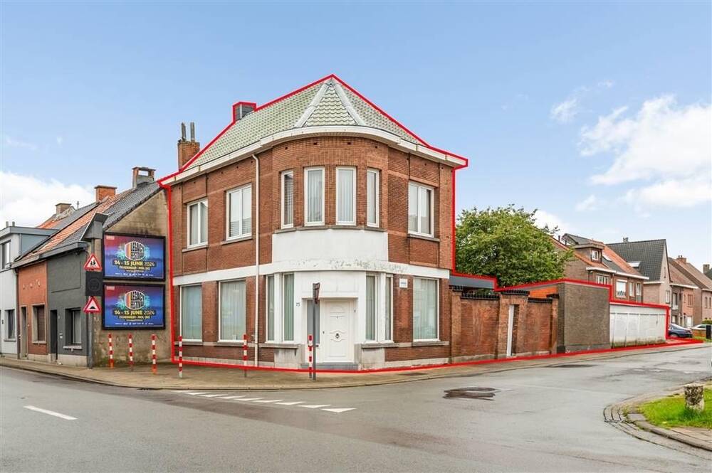 Huis te  koop in Sint-Niklaas 9100 279000.00€ 2 slaapkamers 180.00m² - Zoekertje 306312