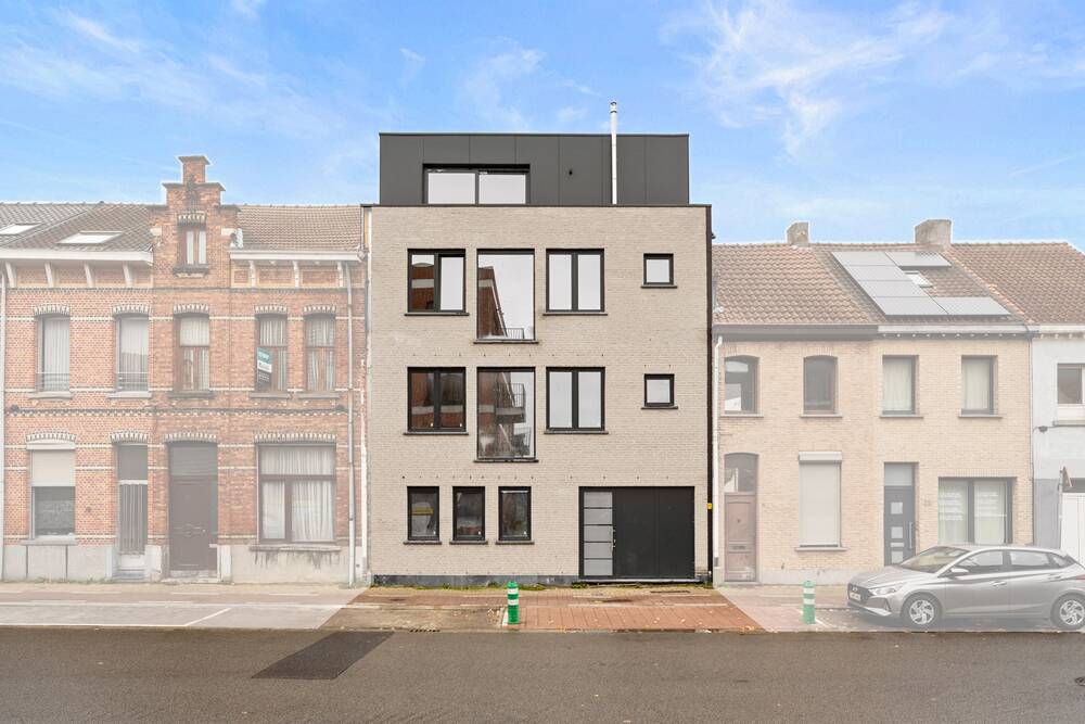 Appartement te  koop in Sint-Niklaas 9100 925000.00€ 8 slaapkamers 365.00m² - Zoekertje 307933