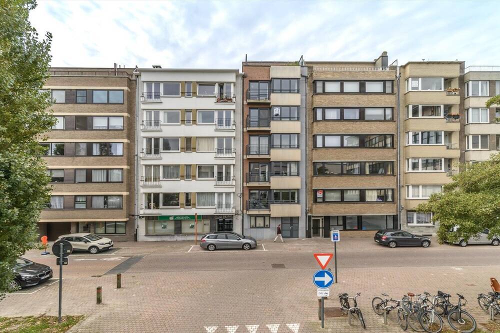 Appartement te  in Oostende 8400 349000.00€ 2 slaapkamers m² - Zoekertje 308240