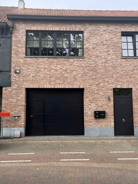 Handelszaak te  huur in Waasmunster 9250 550.00€  slaapkamers 110.00m² - Zoekertje 307004