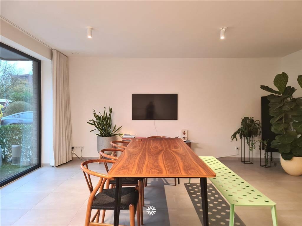 Handelszaak te  huur in Sint-Niklaas 9100 1850.00€  slaapkamers 183.00m² - Zoekertje 307499