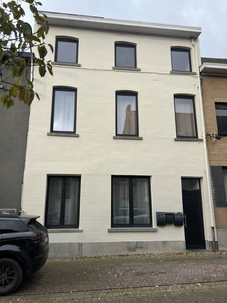 Appartement te  huur in Aalst 9300 670.00€ 1 slaapkamers 60.00m² - Zoekertje 308026