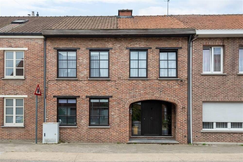 Huis te  koop in Haasdonk 9120 321000.00€ 4 slaapkamers 196.00m² - Zoekertje 306713