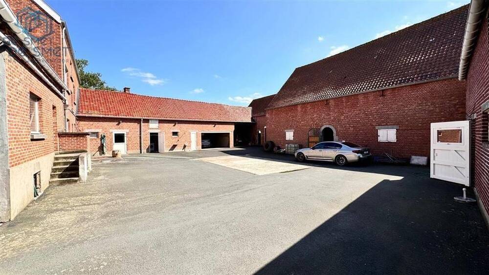 Huis te  koop in Lierde 9570 750000.00€ 7 slaapkamers 737.00m² - Zoekertje 306959