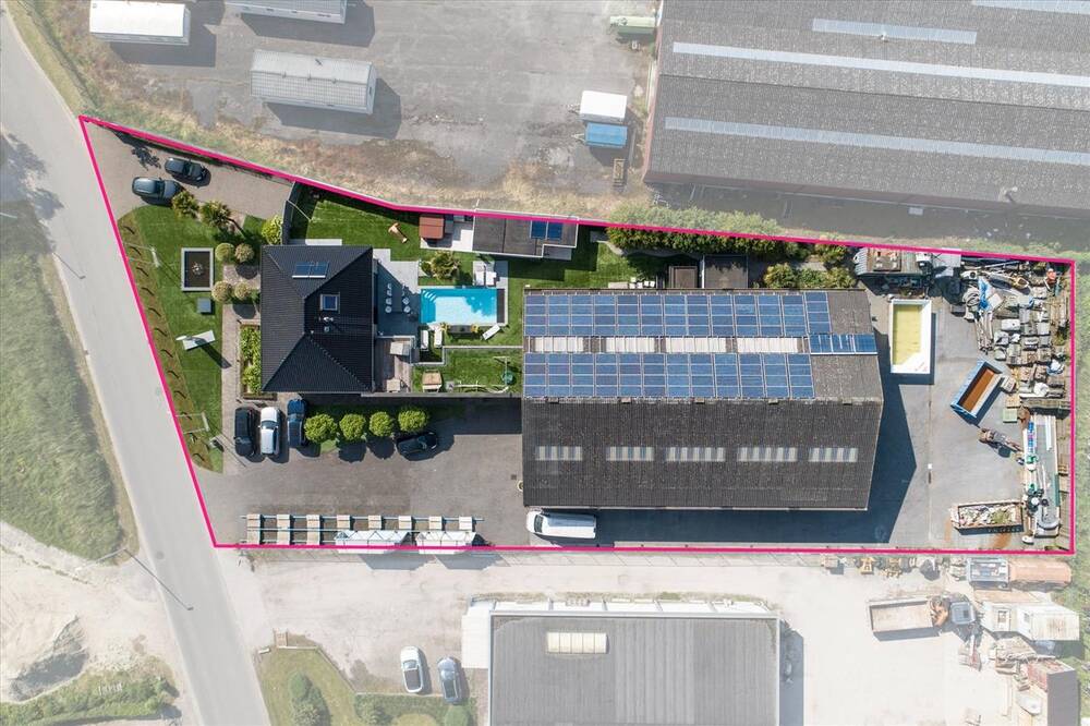 Handelszaak te  in Beveren-Waas 9120 1950000.00€  slaapkamers 910.00m² - Zoekertje 307528