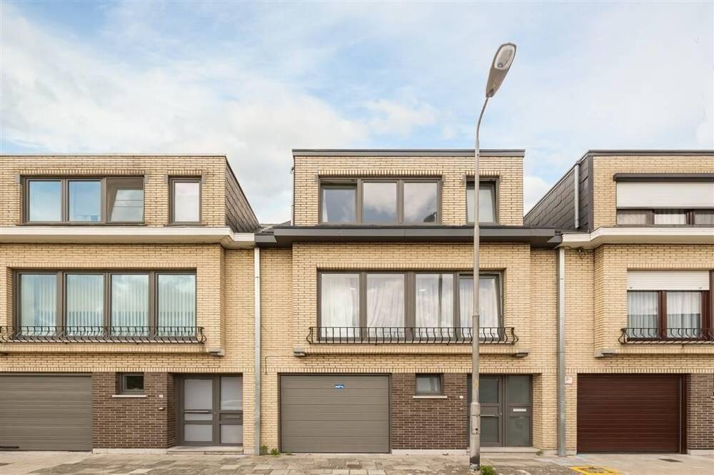 Huis te  koop in Zele 9240 359000.00€ 3 slaapkamers 196.00m² - Zoekertje 306919