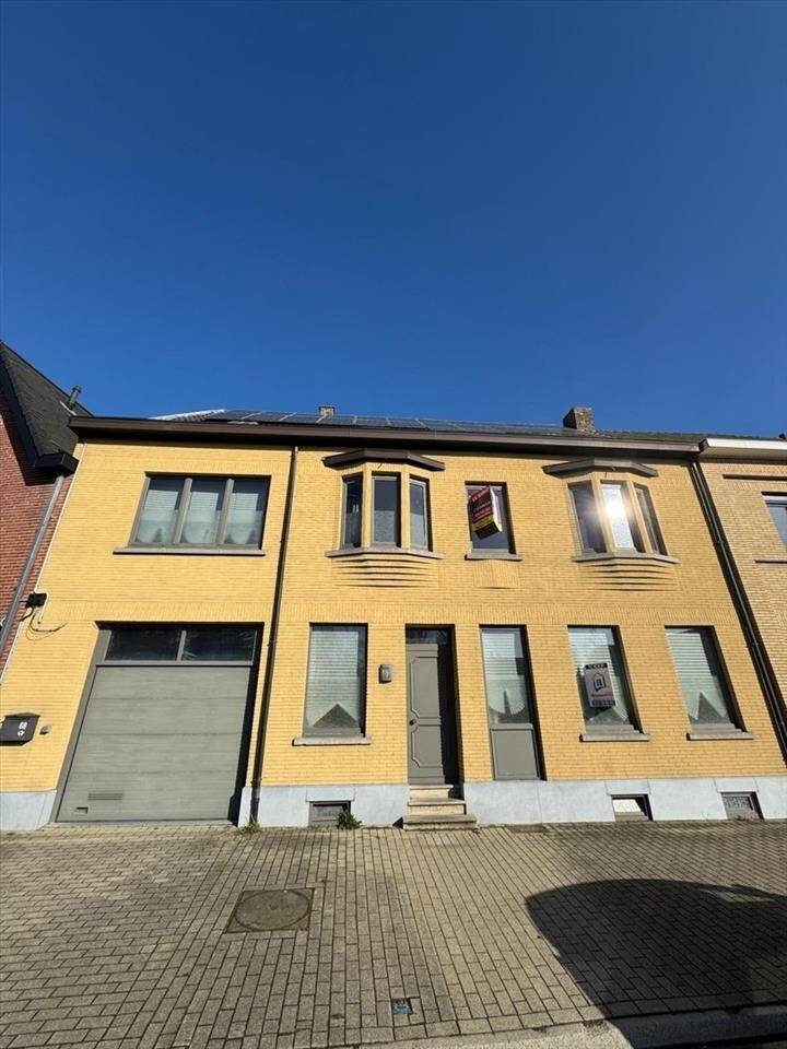 Huis te  koop in Denderhoutem 9450 325000.00€ 6 slaapkamers m² - Zoekertje 307356