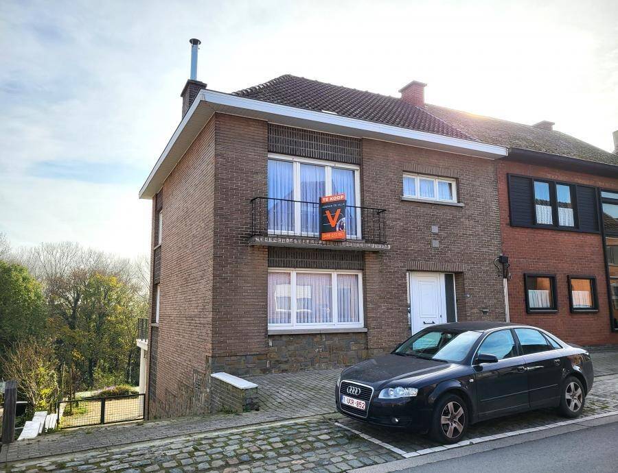 Huis te  koop in Okegem 9400 249000.00€ 3 slaapkamers 217.00m² - Zoekertje 310050