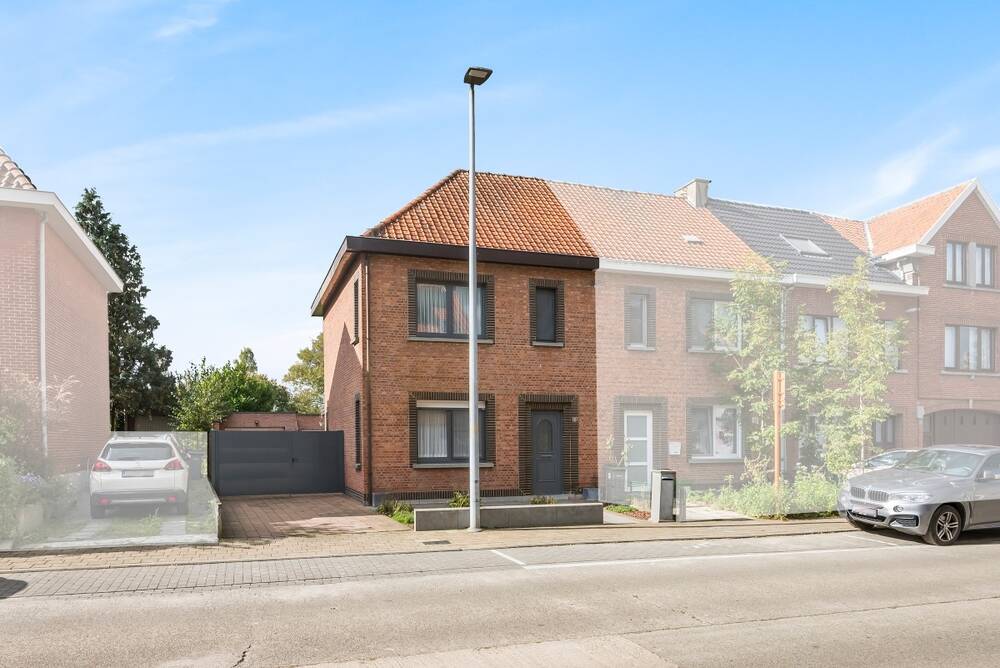 Huis te  koop in Sint-Niklaas 9100 359000.00€ 3 slaapkamers 209.00m² - Zoekertje 310089