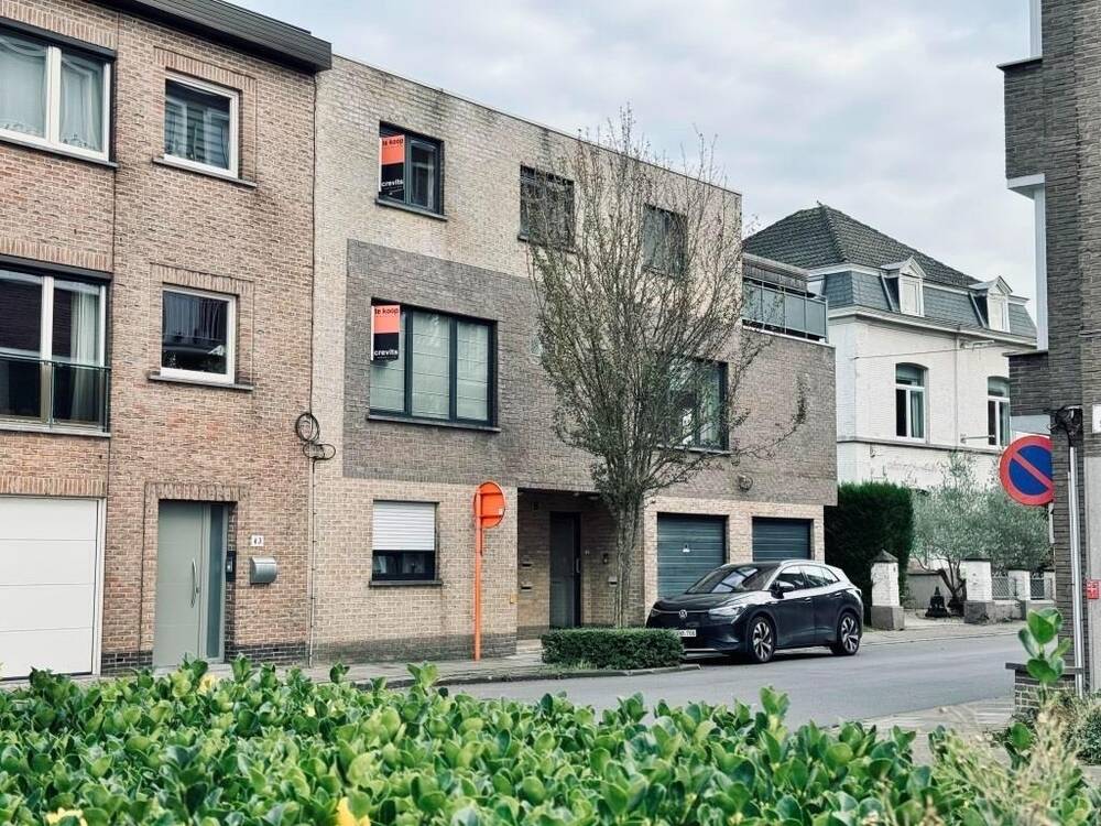 Appartement te  koop in Sint-Amandsberg 9040 310000.00€ 3 slaapkamers m² - Zoekertje 312358