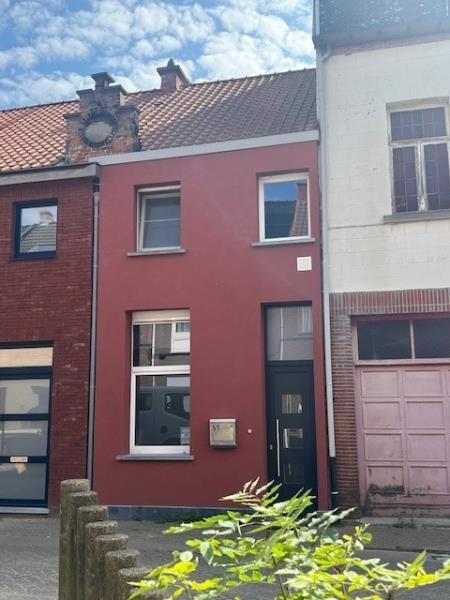 Huis te  koop in Sint-Niklaas 9100 279000.00€ 3 slaapkamers m² - Zoekertje 311313